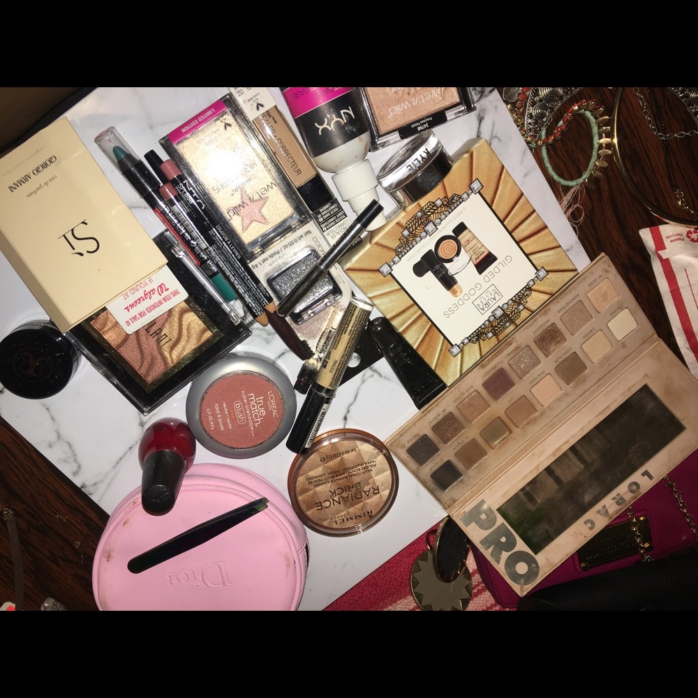 Makeup bundle